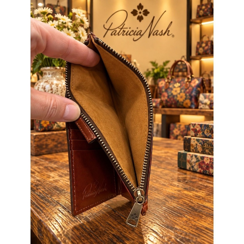 W261 Patricia Nash long wallet - Picture 7 of 7